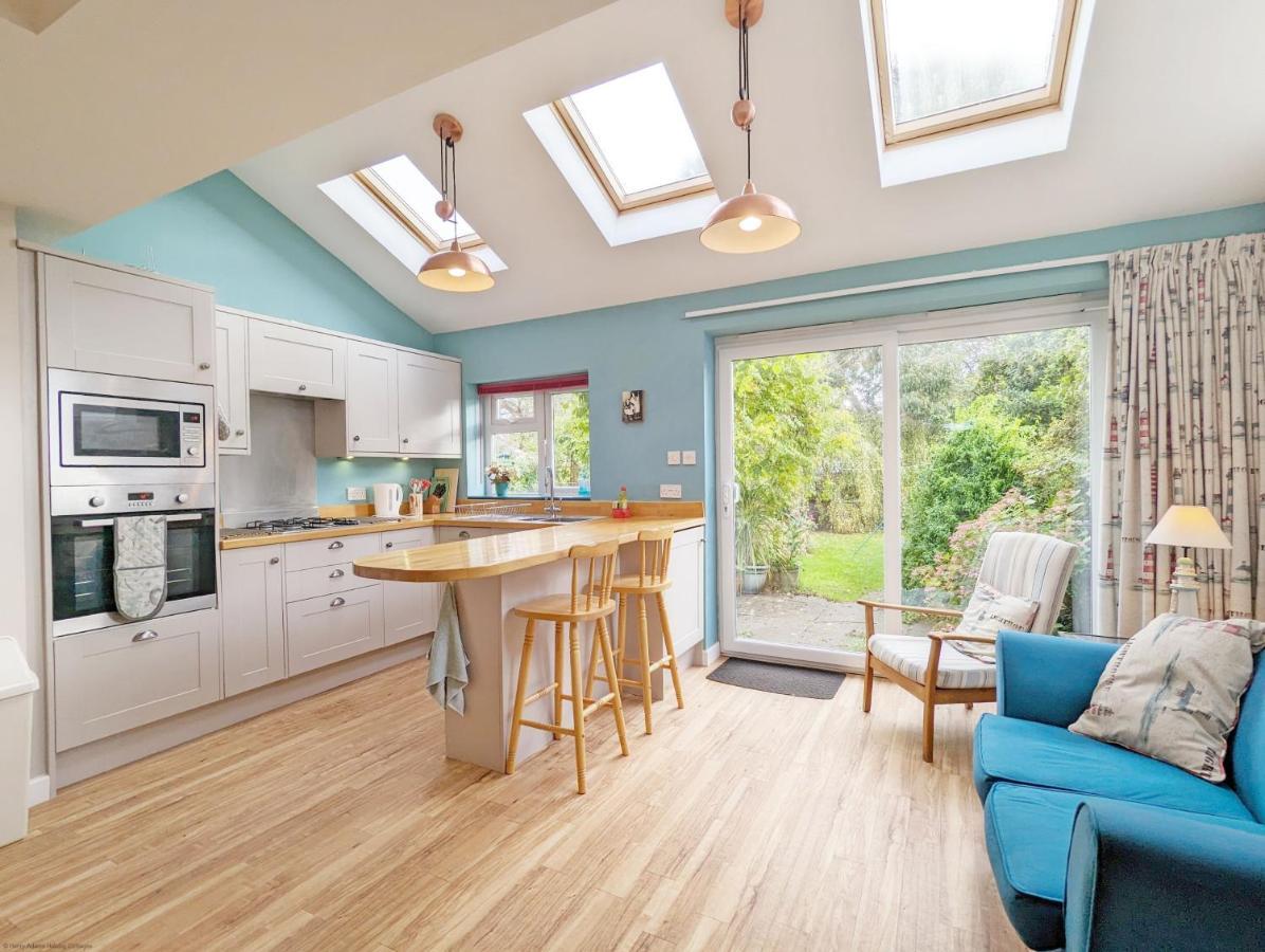 Thorney Road Villa Emsworth Exterior photo